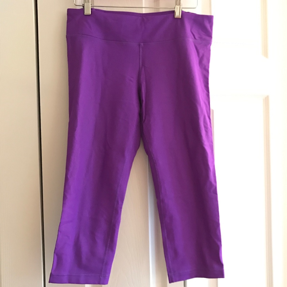 Under Armour Fitted Cropped Leggings, Medium